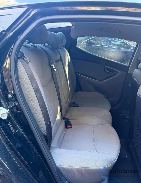 2013 Hyundai Elantra Gls z USA, uszkodzony, nr VIN 5NPDH4AE9DH194323